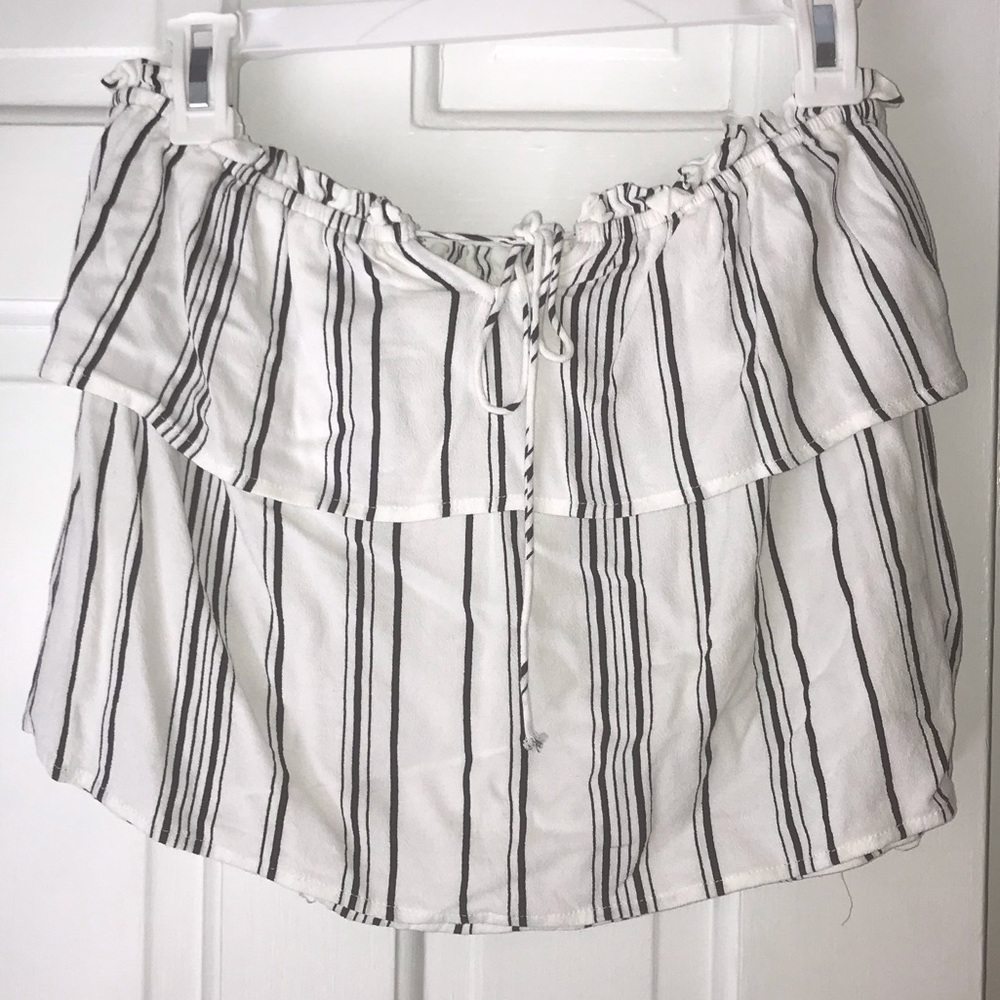 Black & White Sleeveless Top